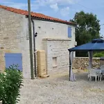 Le Domaine Des 3 Iles Holiday home Romegoux
